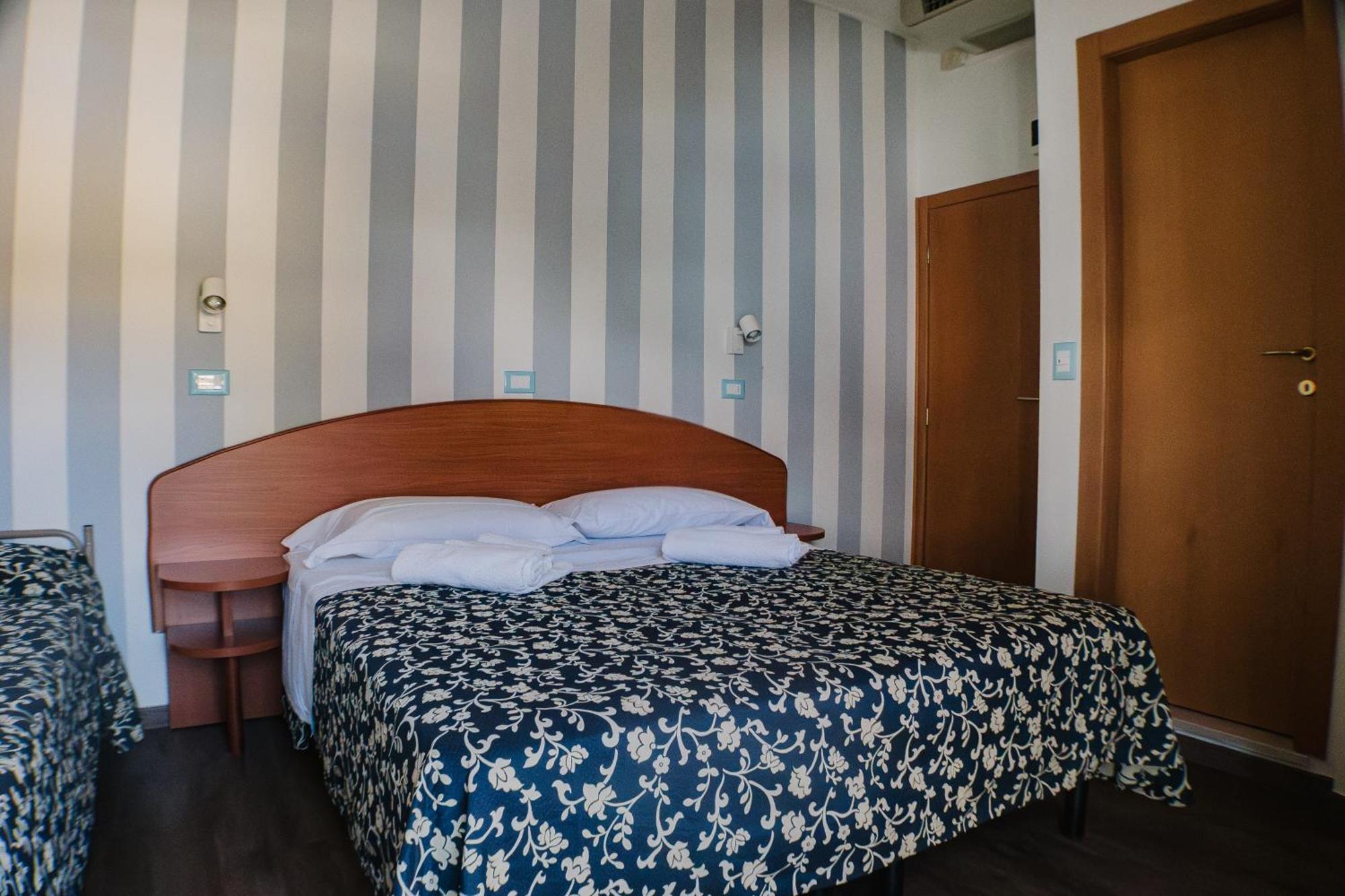 Hotel Jolie 리치오네 외부 사진
