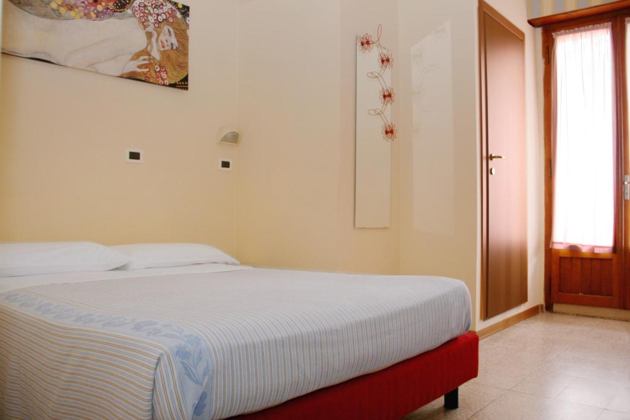 Hotel Jolie 리치오네 외부 사진